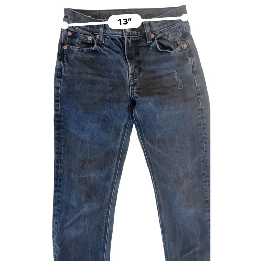 AE Next Level Low-Rise Distressed Jeans - Black Ripped Denim - 8